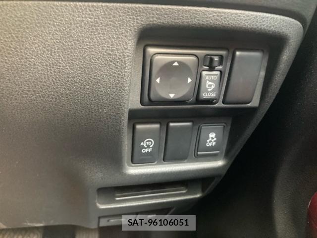 Nissan JUKE 2014-06 8413062-21