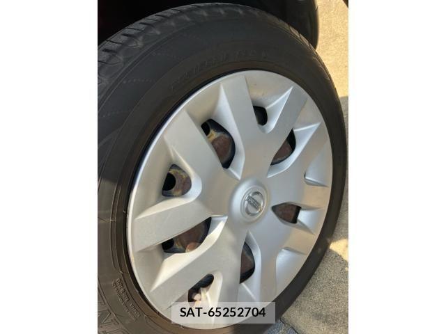 Nissan JUKE 2011-06 8413060-4