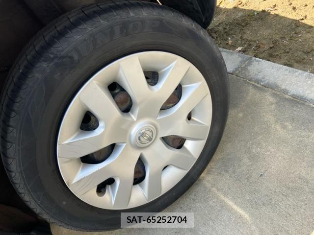 Nissan JUKE 2011-06 8413060-5