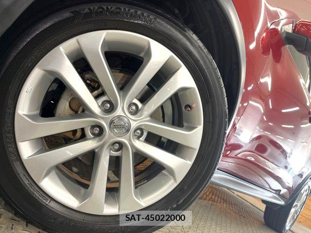 Nissan JUKE 2019-08 8438271-12