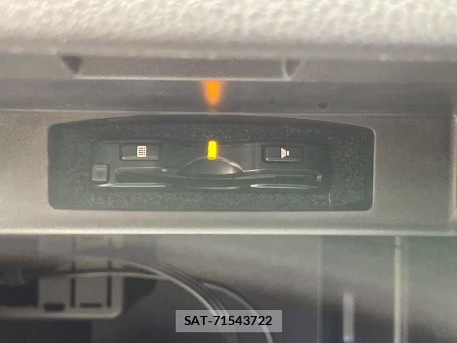 Nissan JUKE 2012-01 8457743-4