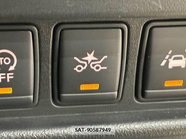 Nissan JUKE 2017-03 8485558-5