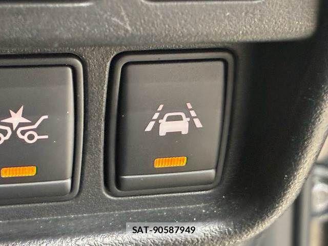 Nissan JUKE 2017-03 8485558-6