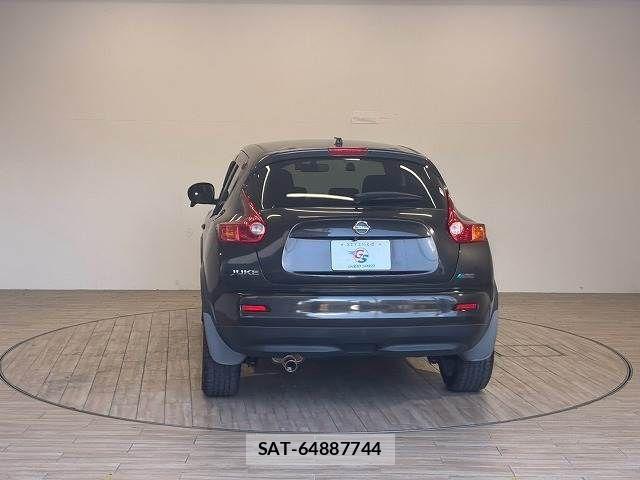Nissan JUKE 2012-01 8485562-15