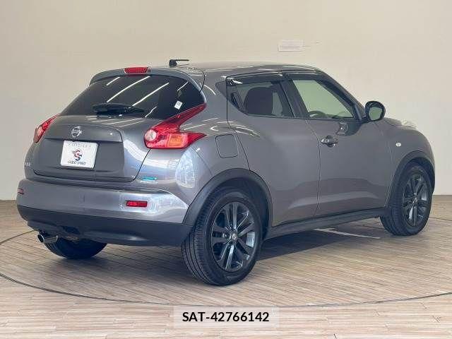 Nissan JUKE 2014-06 8485559-16