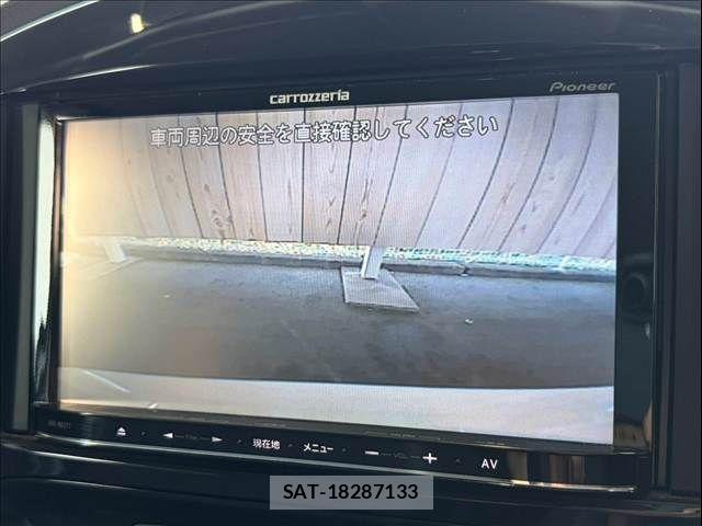 Nissan JUKE 2011-10 8485560-3
