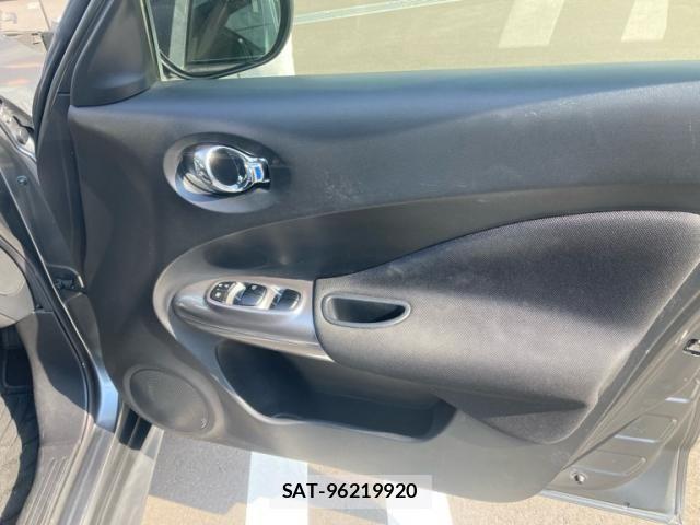 Nissan JUKE 2012-03 8525398-11