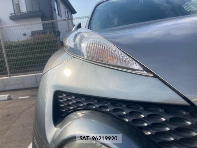 Nissan JUKE 2012-03 8525398-2