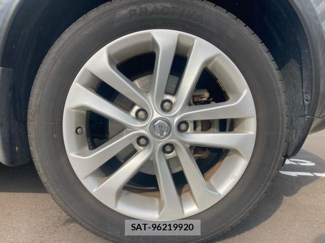 Nissan JUKE 2012-03 8525398-3