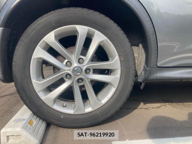 Nissan JUKE 2012-03 8525398-4