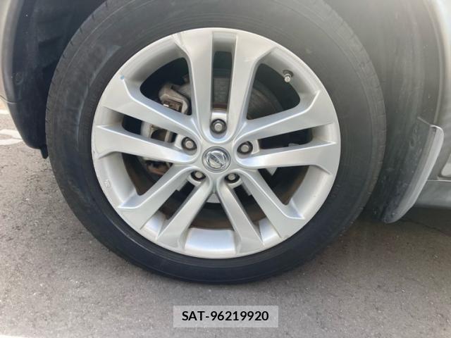 Nissan JUKE 2012-03 8525398-6