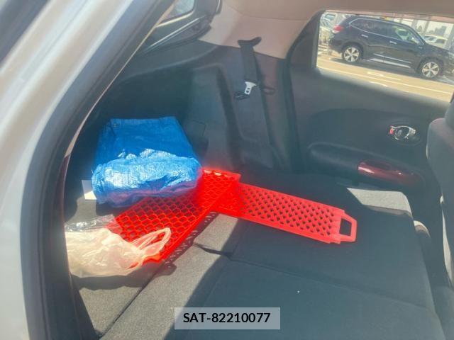 Nissan JUKE 2012-07 8562302-10