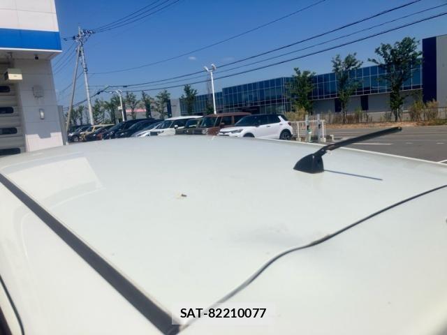 Nissan JUKE 2012-07 8562302-4