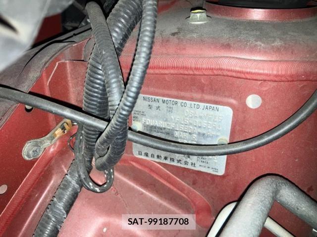 Nissan JUKE 2010-06 8659707-12