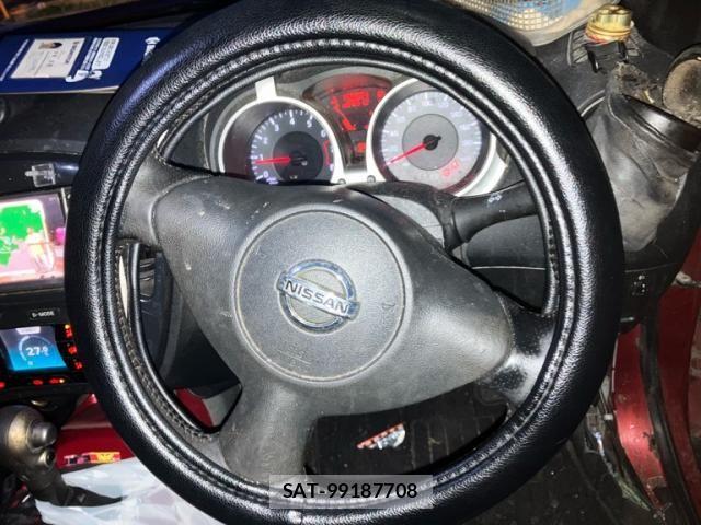 Nissan JUKE 2010-06 8659707-13