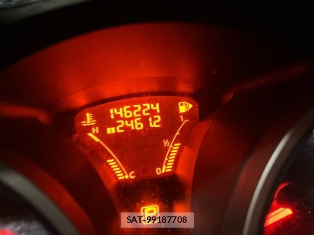 Nissan JUKE 2010-06 8659707-16