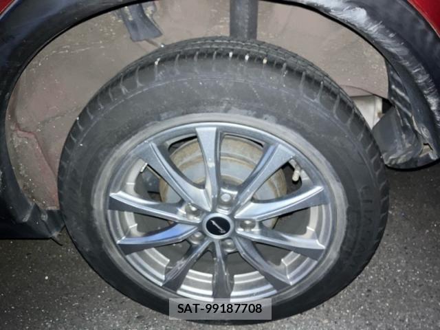 Nissan JUKE 2010-06 8659707-5