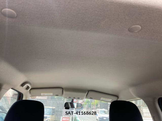 Nissan JUKE 2010-06 8659708-12