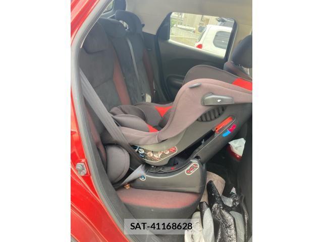 Nissan JUKE 2010-06 8659708-13