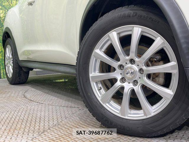 Nissan JUKE 2010-08 8666330-12