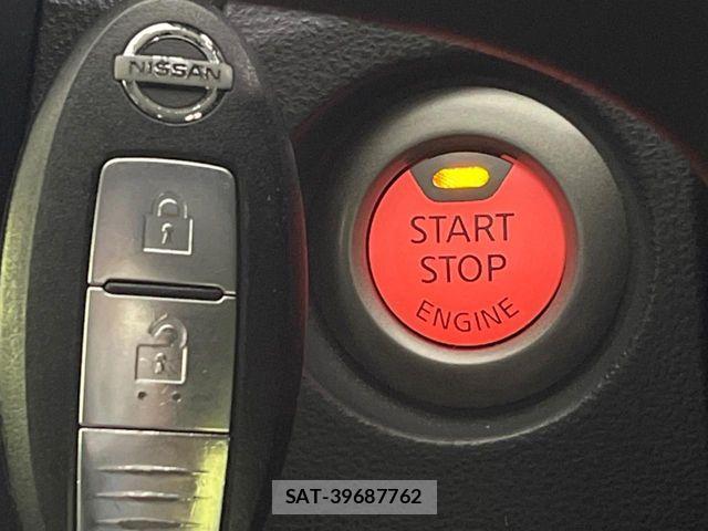 Nissan JUKE 2010-08 8666330-6
