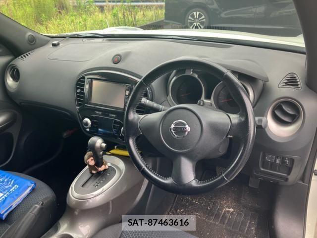 Nissan JUKE 2011-09 8685782-9