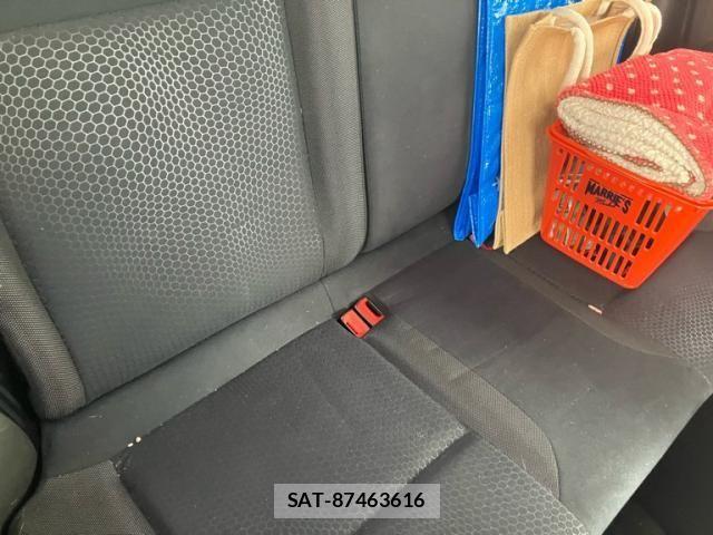 Nissan JUKE 2011-09 8685782-13