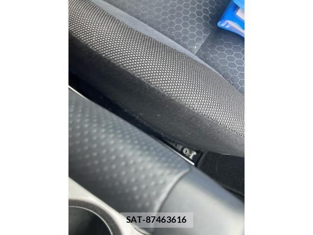 Nissan JUKE 2011-09 8685782-15