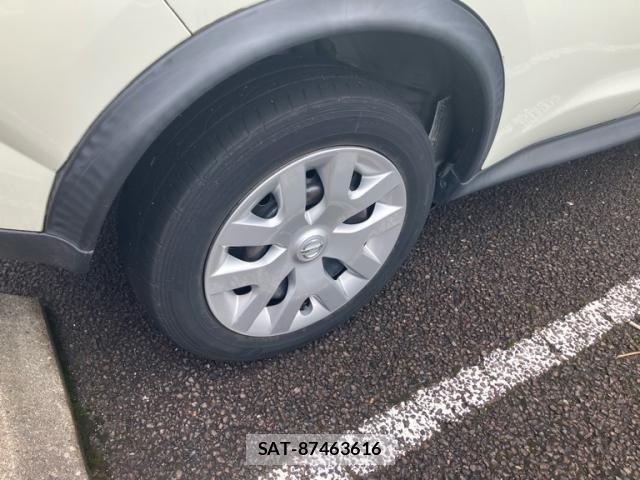 Nissan JUKE 2011-09 8685782-5