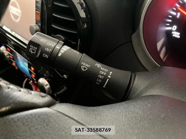 Nissan JUKE 2011-06 8743068-9