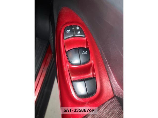 Nissan JUKE 2011-06 8743068-6