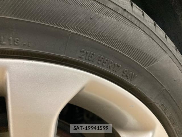 Nissan JUKE 2011-04 8743069-16