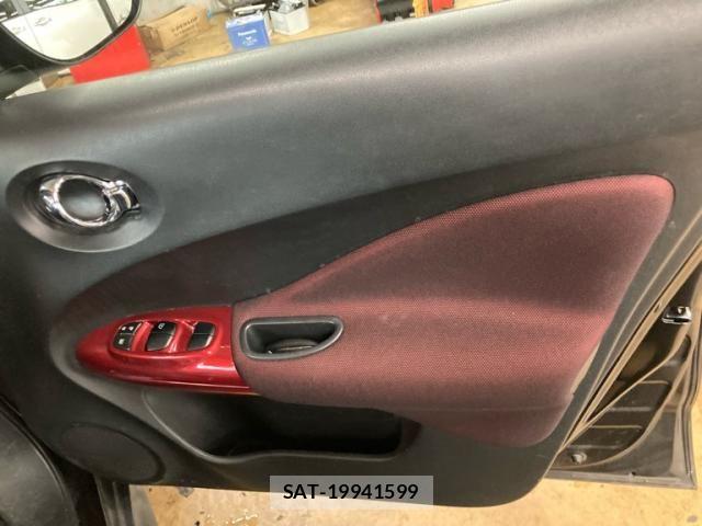 Nissan JUKE 2011-04 8743069-17