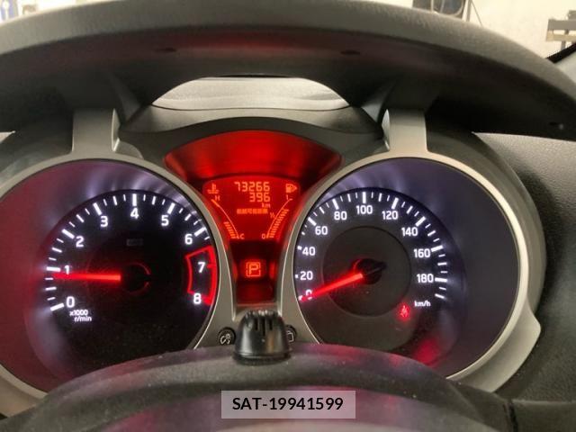 Nissan JUKE 2011-04 8743069-22