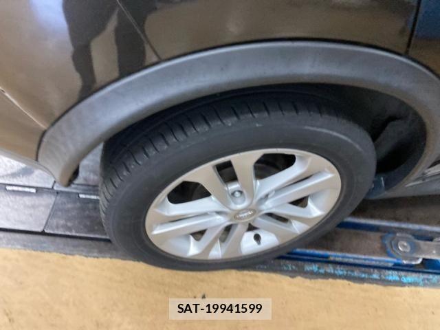 Nissan JUKE 2011-04 8743069-4