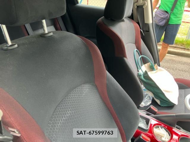 Nissan JUKE 2013-09 8829702-9