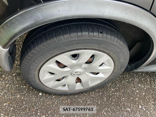 Nissan JUKE 2013-09 8829702-3