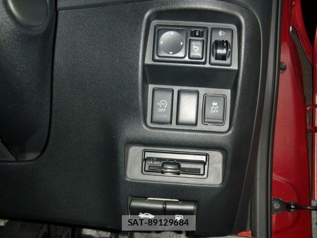 Nissan JUKE 2015-02 8829694-10