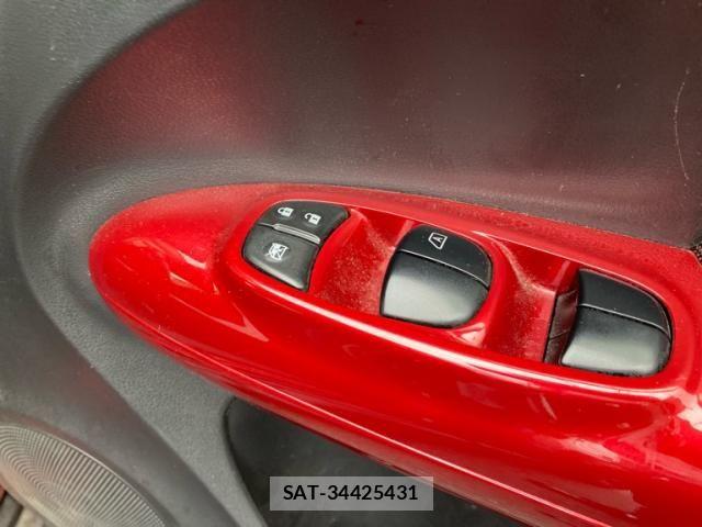 Nissan JUKE 2013-07 8829695-13