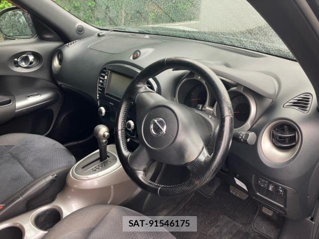 Nissan JUKE 2010-10 8871263-10