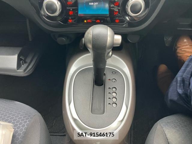 Nissan JUKE 2010-10 8871263-20