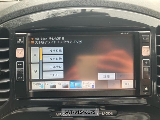 Nissan JUKE 2010-10 8871263-23