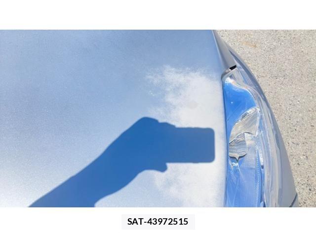 Nissan JUKE 2010-06 8871265-9