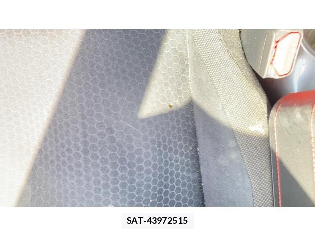 Nissan JUKE 2010-06 8871265-20