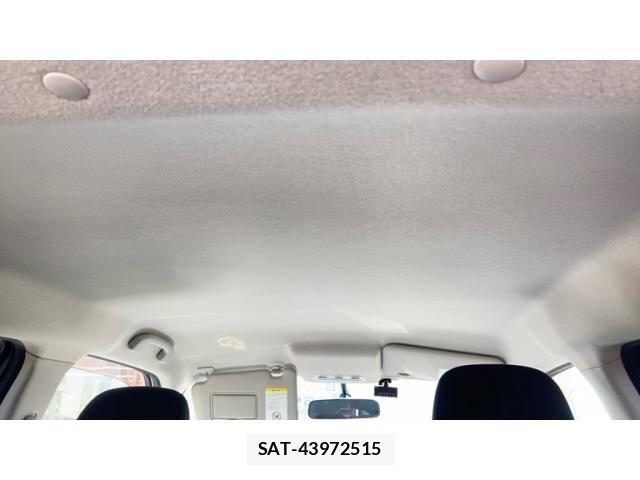 Nissan JUKE 2010-06 8871265-22