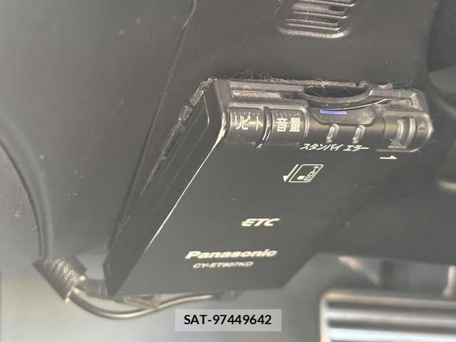 Nissan JUKE 2017-04 6499004-13