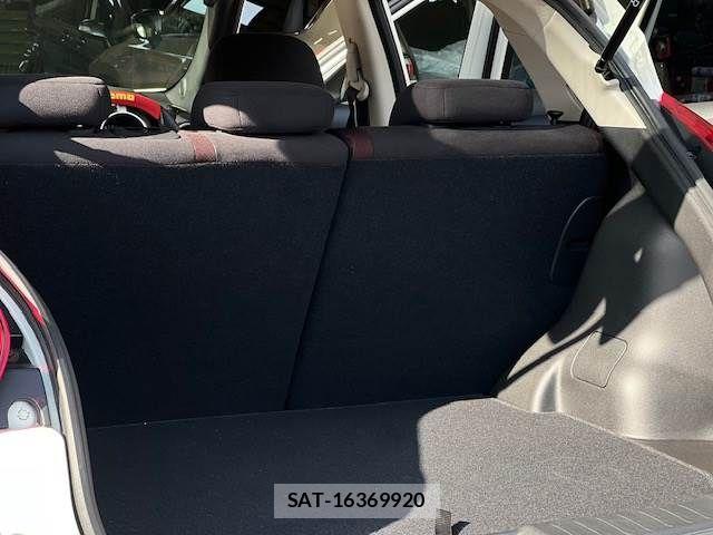 Nissan JUKE 2011-09 6641760-9