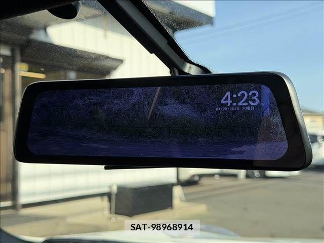 Nissan JUKE 2013-04 6672143-3
