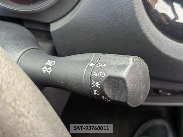 Nissan JUKE 2017-06 6752108-9