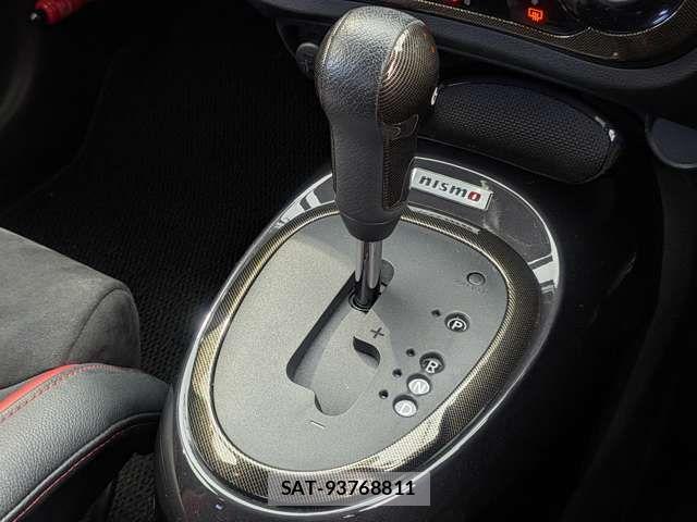 Nissan JUKE 2017-06 6752108-7